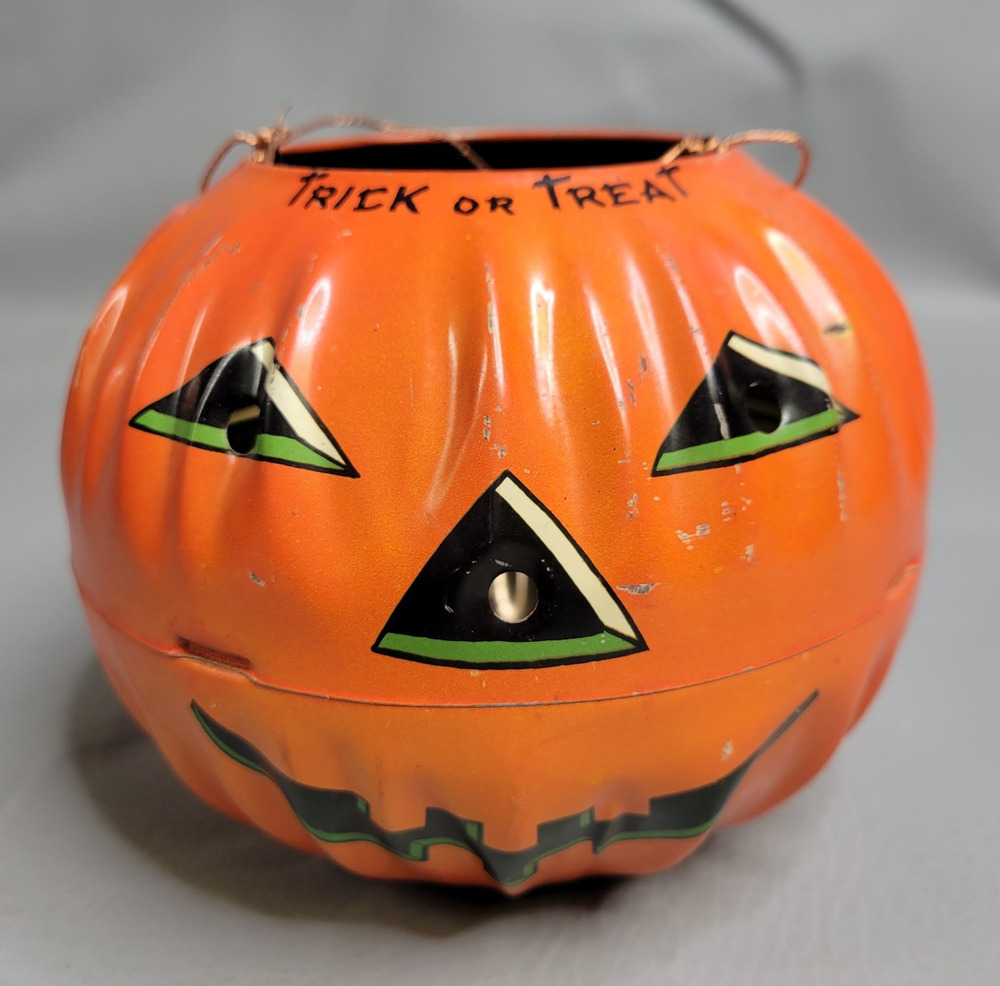 Vintage U.S. Metal Toy Co. Halloween Jack-O'-Lantern Candy Bucket Embossed